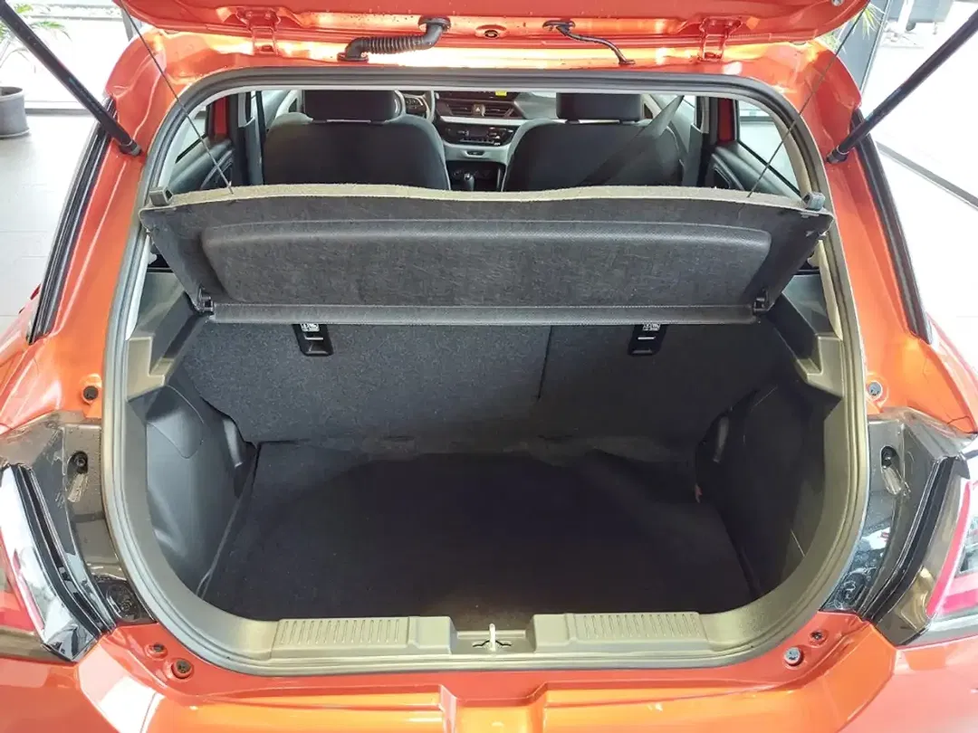 Suzuki Swift - Thumbnail 14