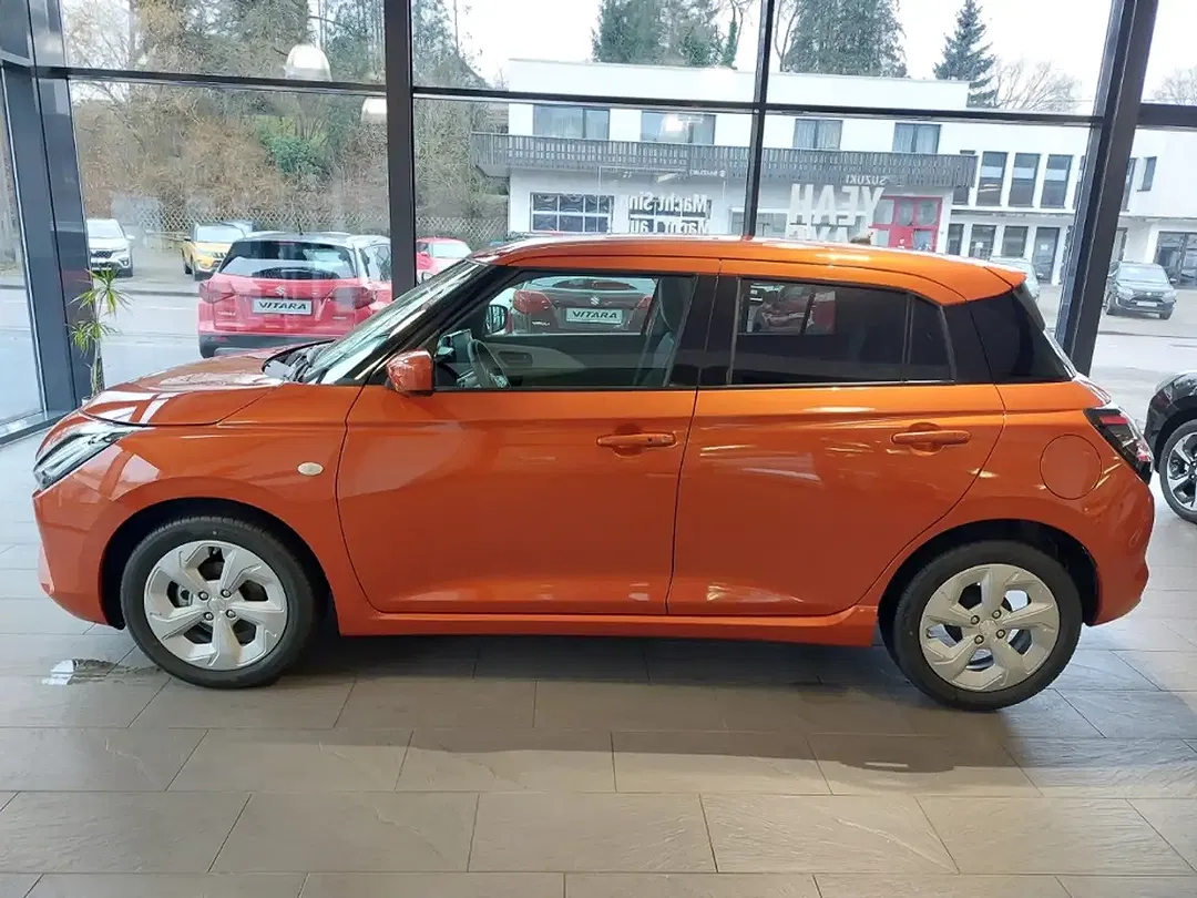 Suzuki Swift - Thumbnail 5