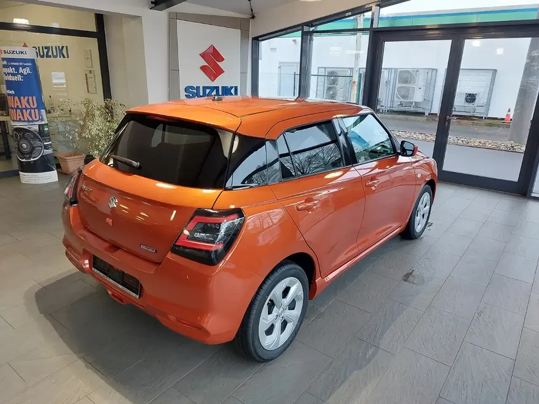 Suzuki Swift - Thumbnail 7