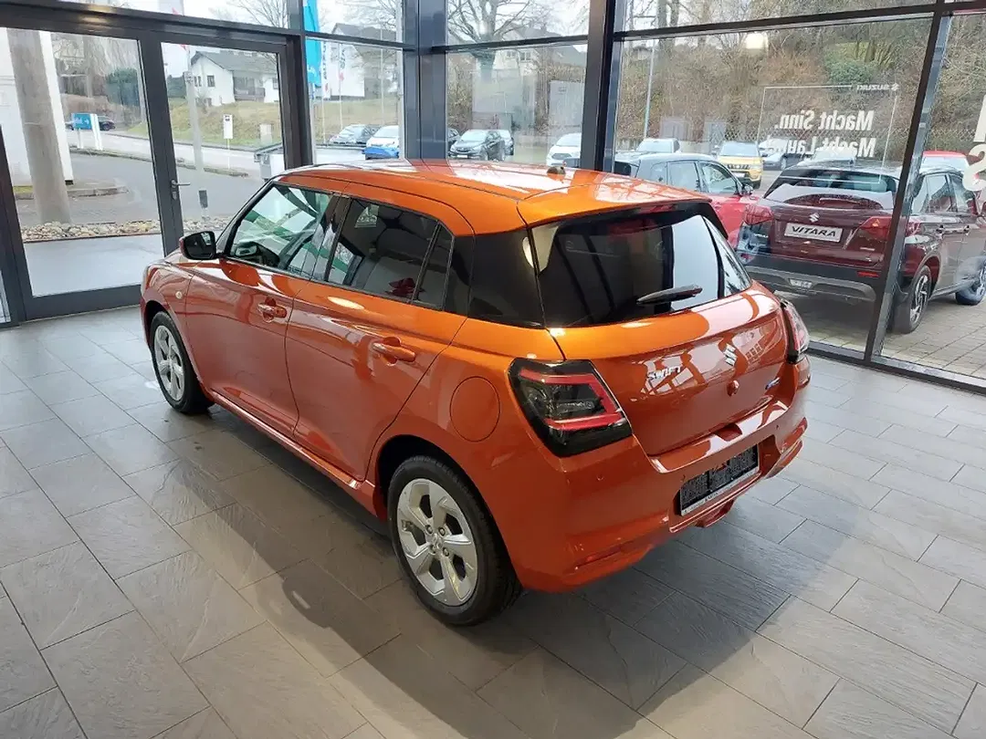 Suzuki Swift - Thumbnail 9