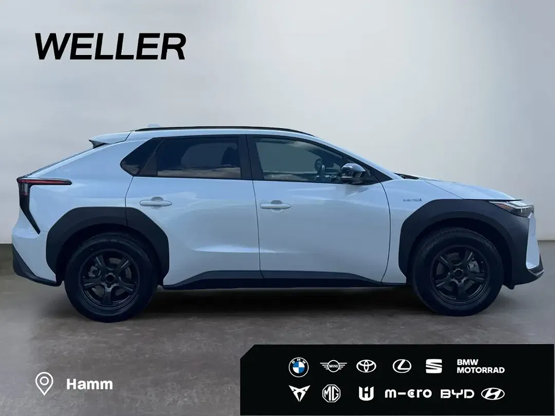 Toyota bZ4X - Thumbnail 8
