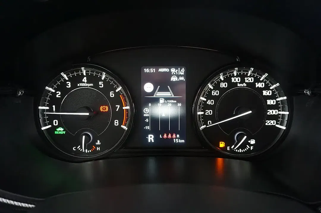 Suzuki Vitara - Thumbnail 10