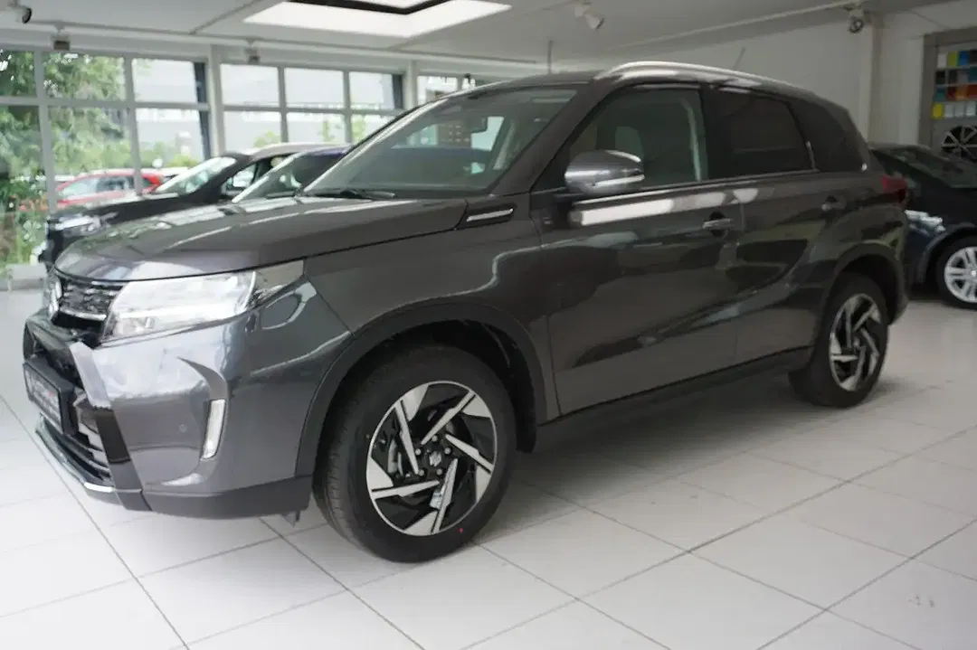 Suzuki Vitara - Thumbnail 3