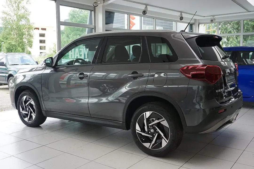 Suzuki Vitara - Thumbnail 4