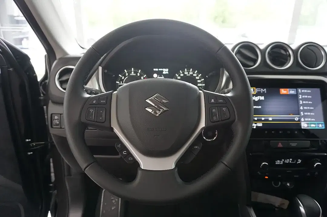 Suzuki Vitara - Thumbnail 9