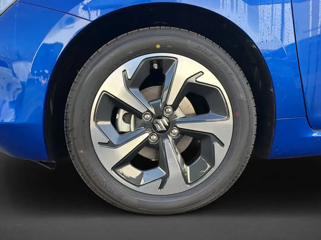 Suzuki Swift - Thumbnail 5