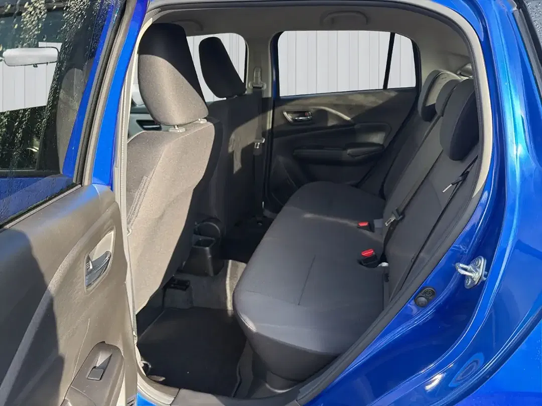 Suzuki Swift - Thumbnail 9