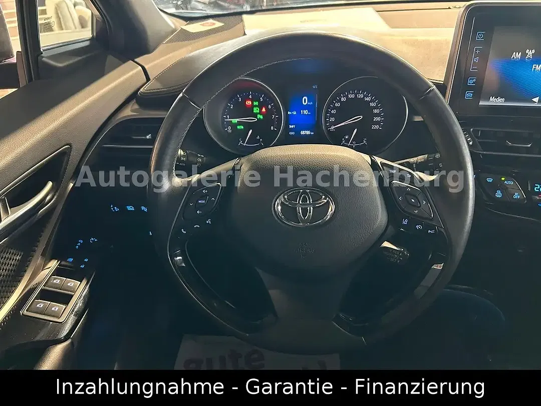 Toyota C-HR - Thumbnail 13