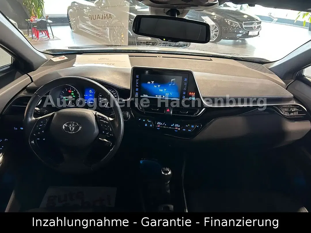 Toyota C-HR - Thumbnail 9