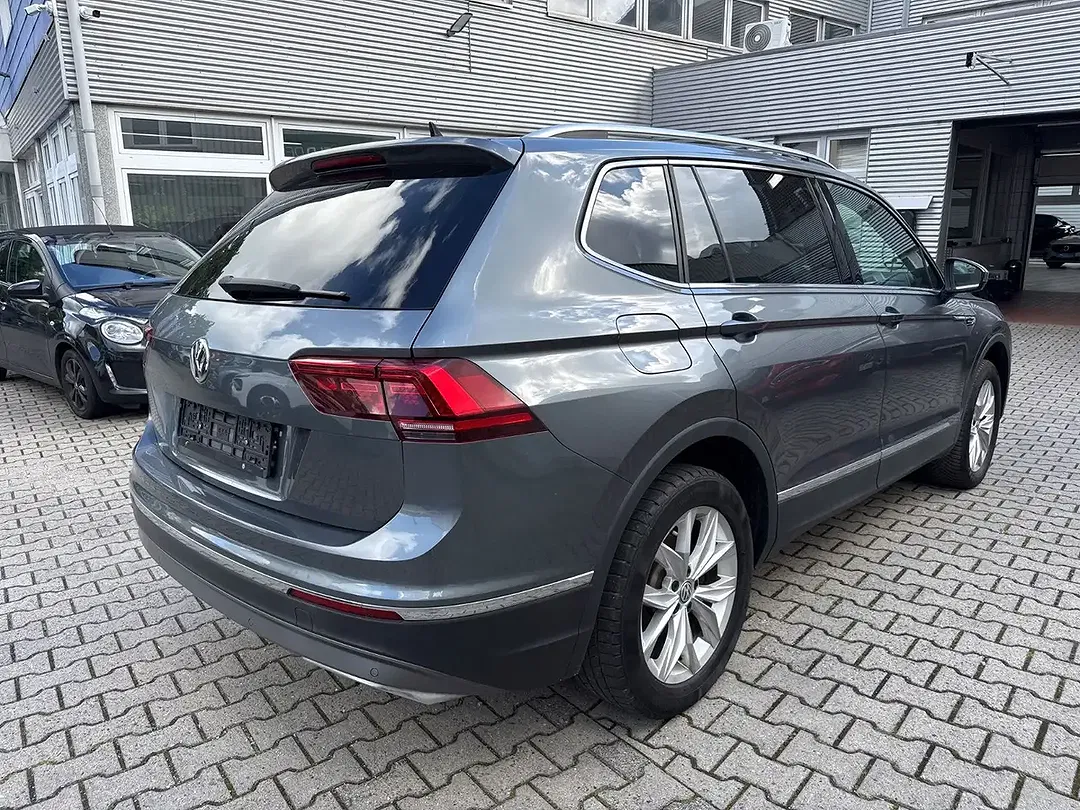 Volkswagen Tiguan - Thumbnail 3