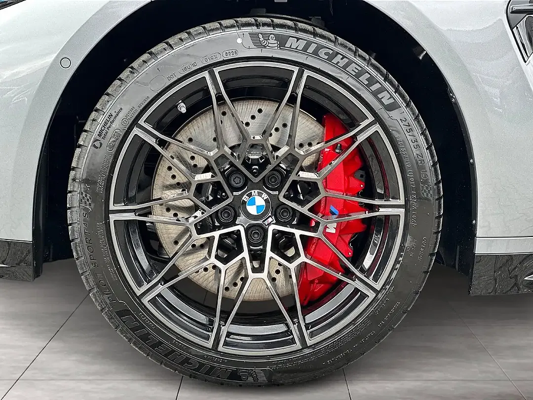 BMW M3 - Thumbnail 6