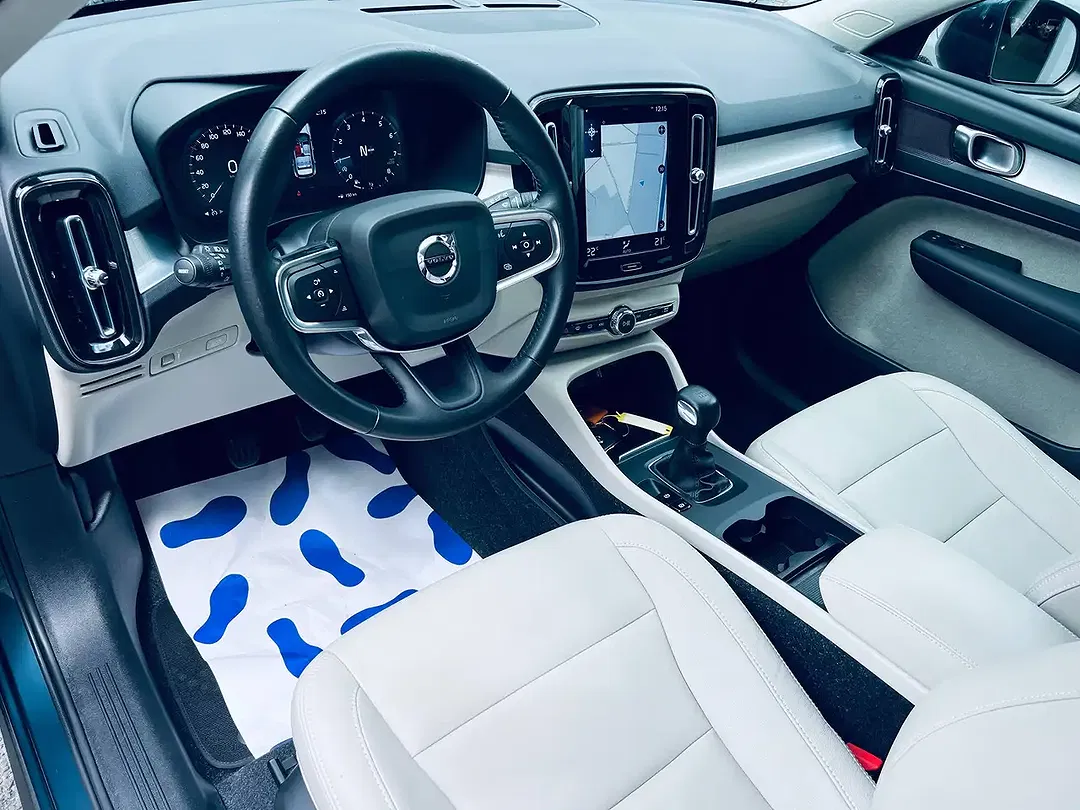 Volvo XC40 - Thumbnail 10