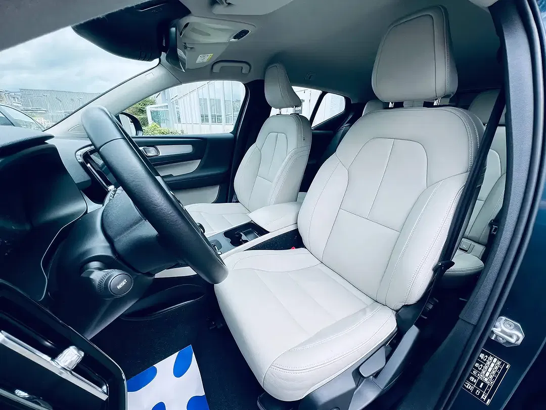 Volvo XC40 - Thumbnail 11