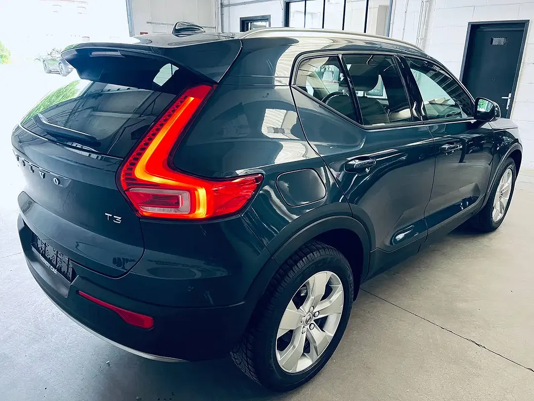 Volvo XC40 - Thumbnail 4