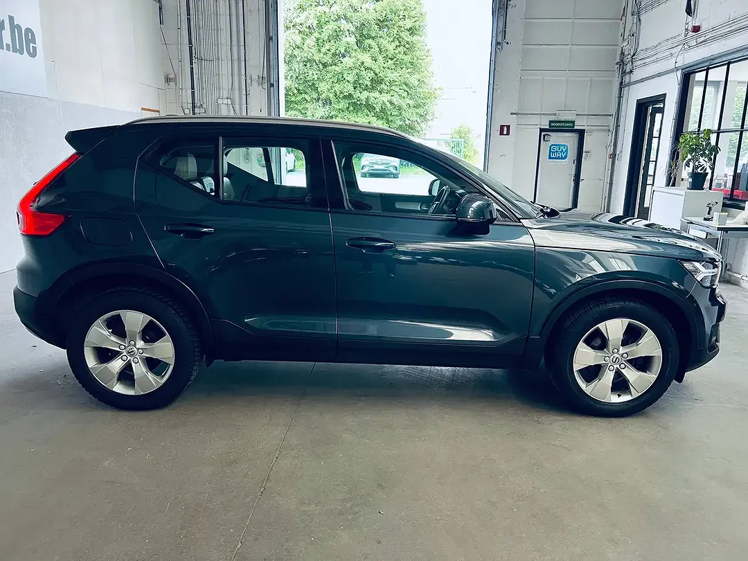 Volvo XC40 - Thumbnail 5