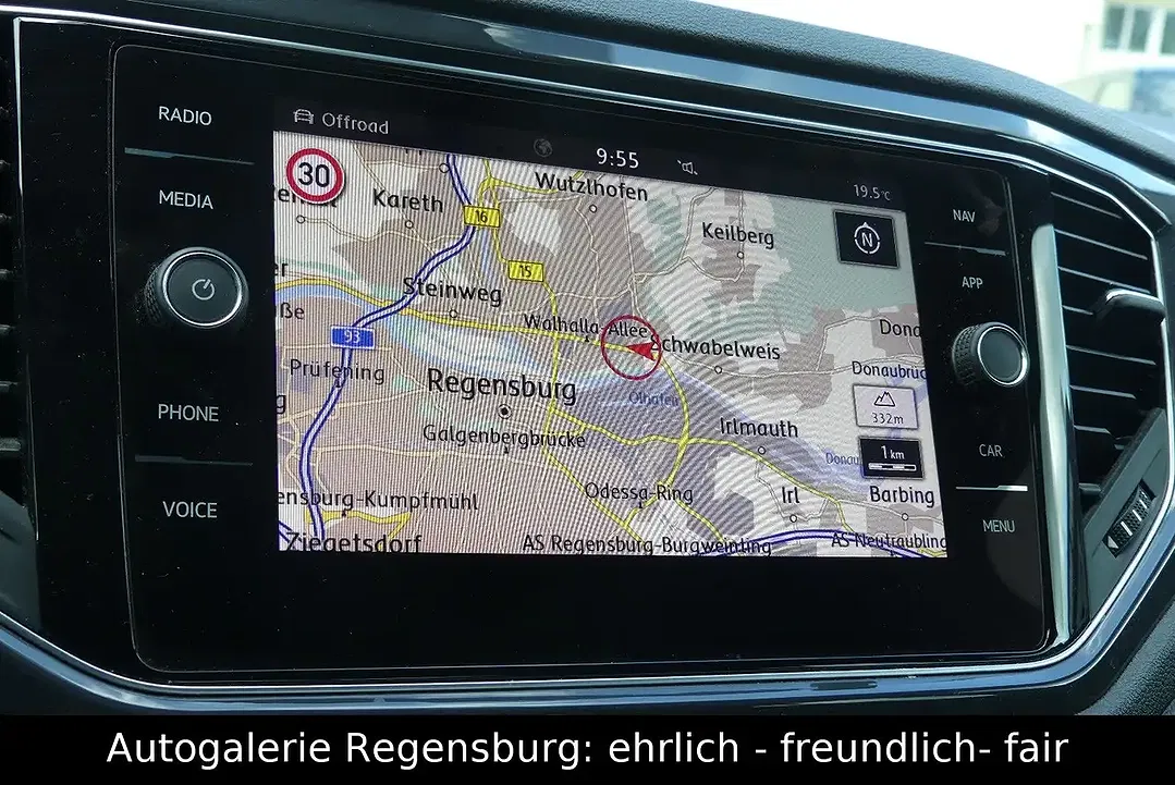 Volkswagen T-Roc - Thumbnail 12
