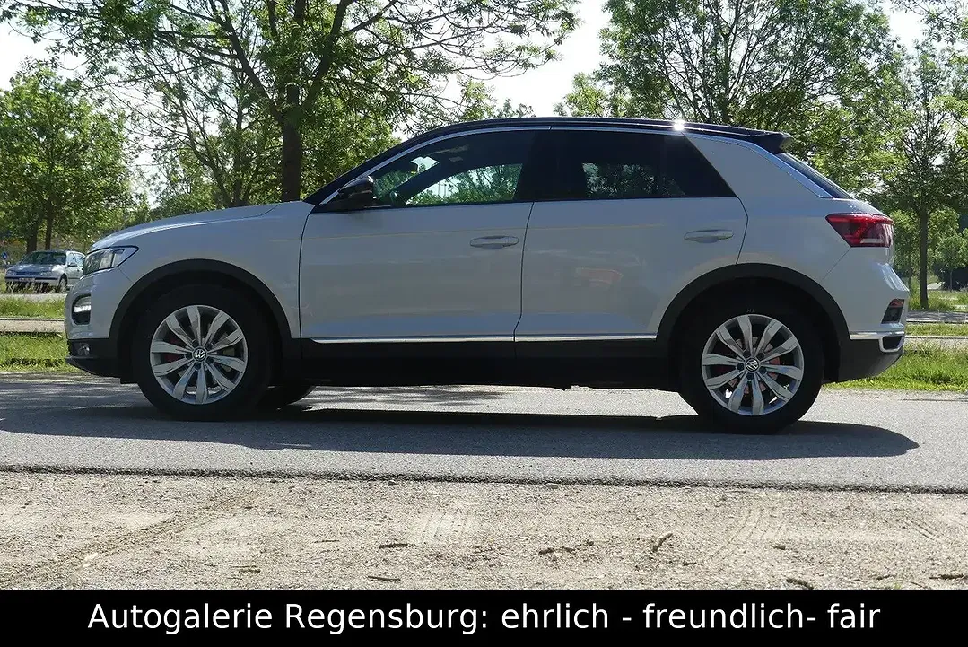 Volkswagen T-Roc - Thumbnail 3