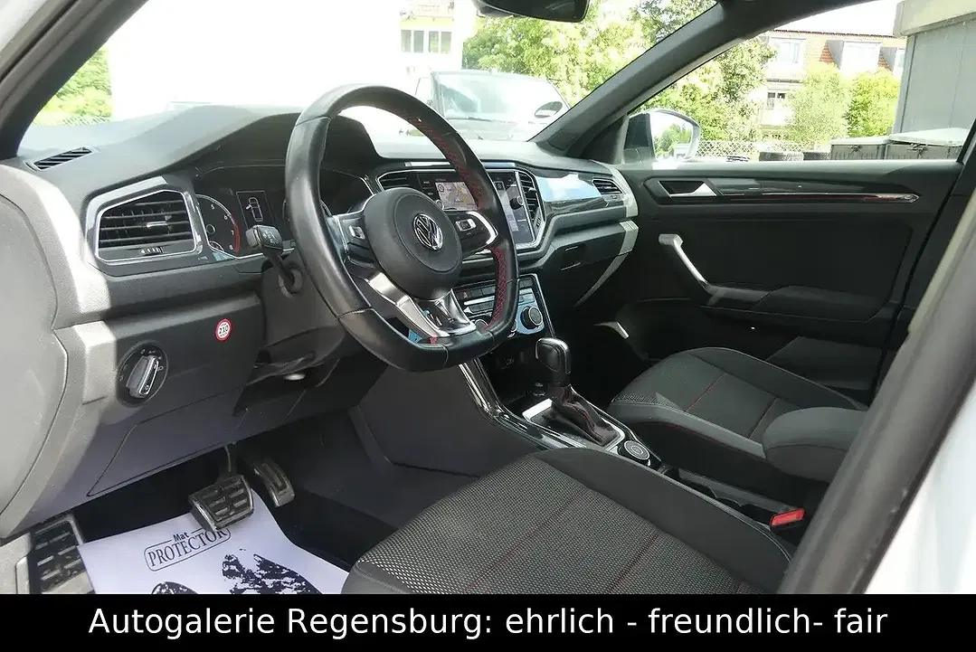 Volkswagen T-Roc - Thumbnail 7