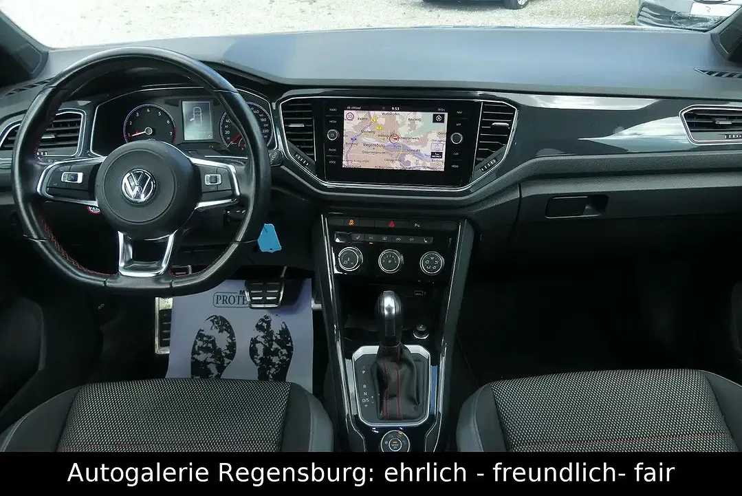 Volkswagen T-Roc - Thumbnail 8
