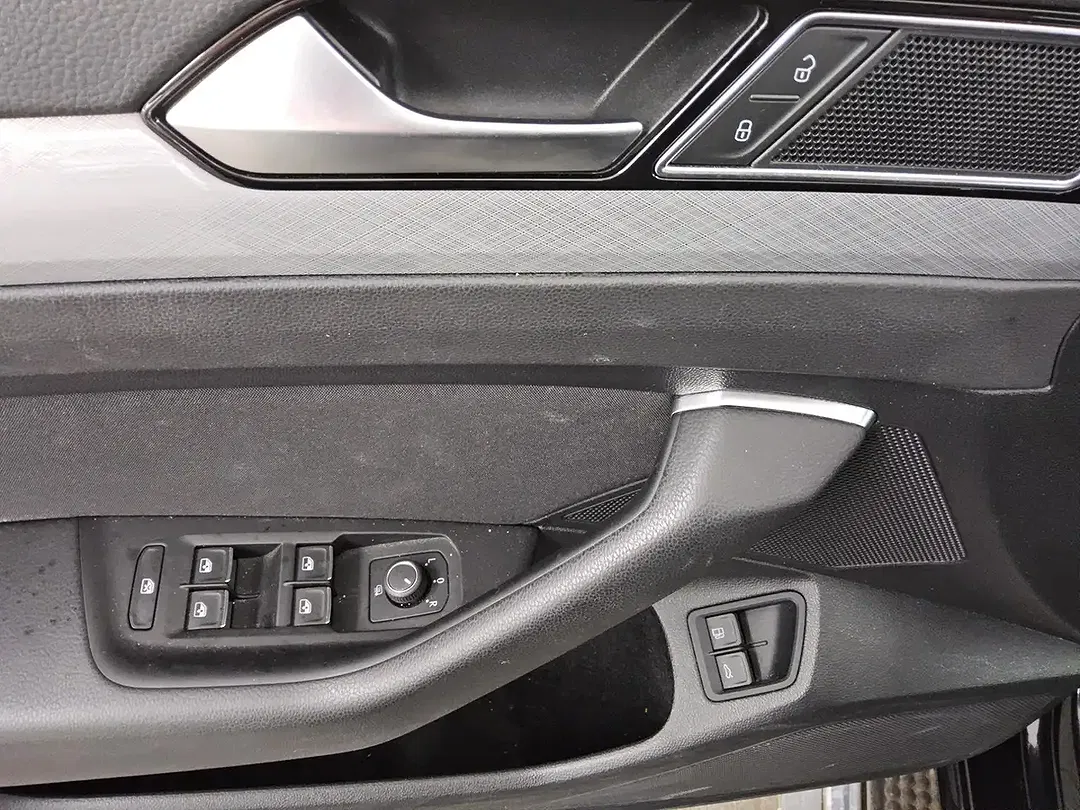 Volkswagen Passat Variant - Thumbnail 9