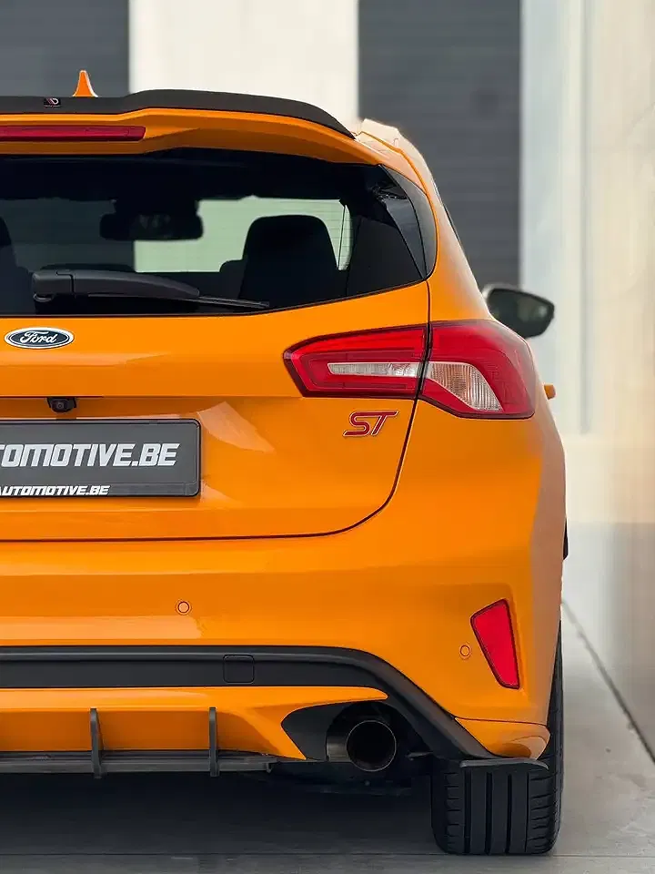 Ford Focus - Thumbnail 6