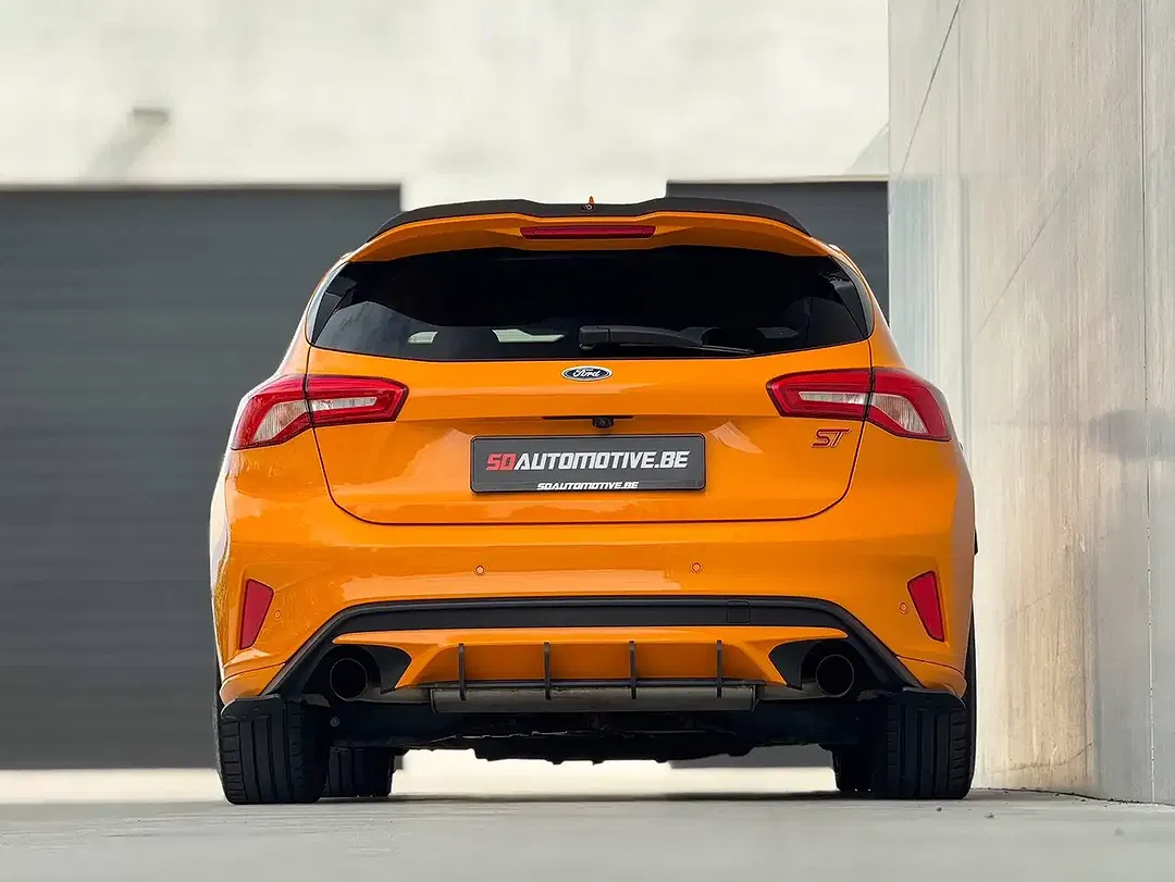 Ford Focus - Thumbnail 8