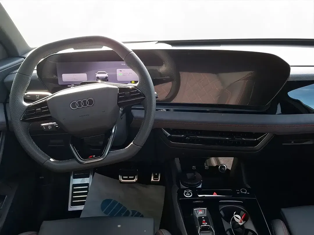 Audi Q6 e-tron - Thumbnail 4