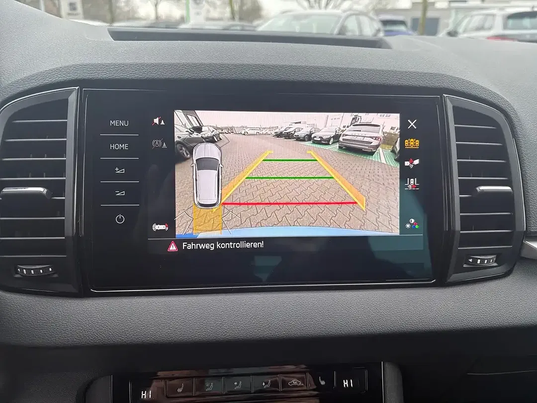 Skoda Karoq - Thumbnail 11