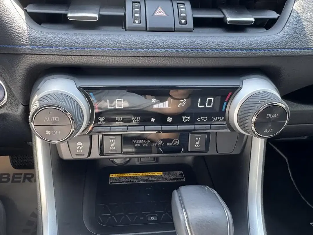 Toyota RAV 4 - Thumbnail 13