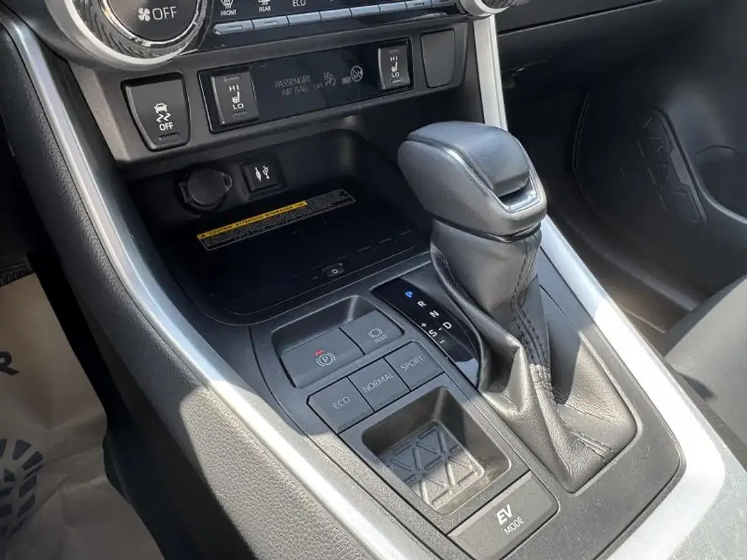Toyota RAV 4 - Thumbnail 14
