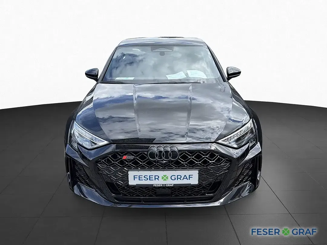 Audi RS3 - Thumbnail 2