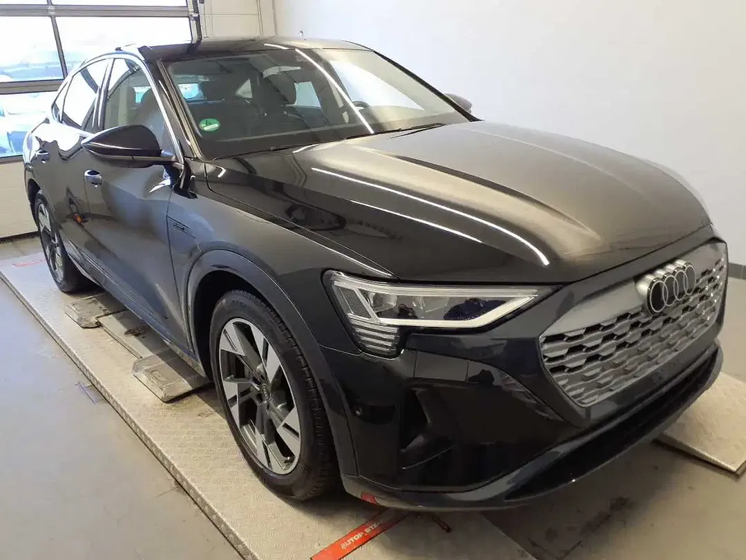 Audi Q8 e-tron - Thumbnail 2