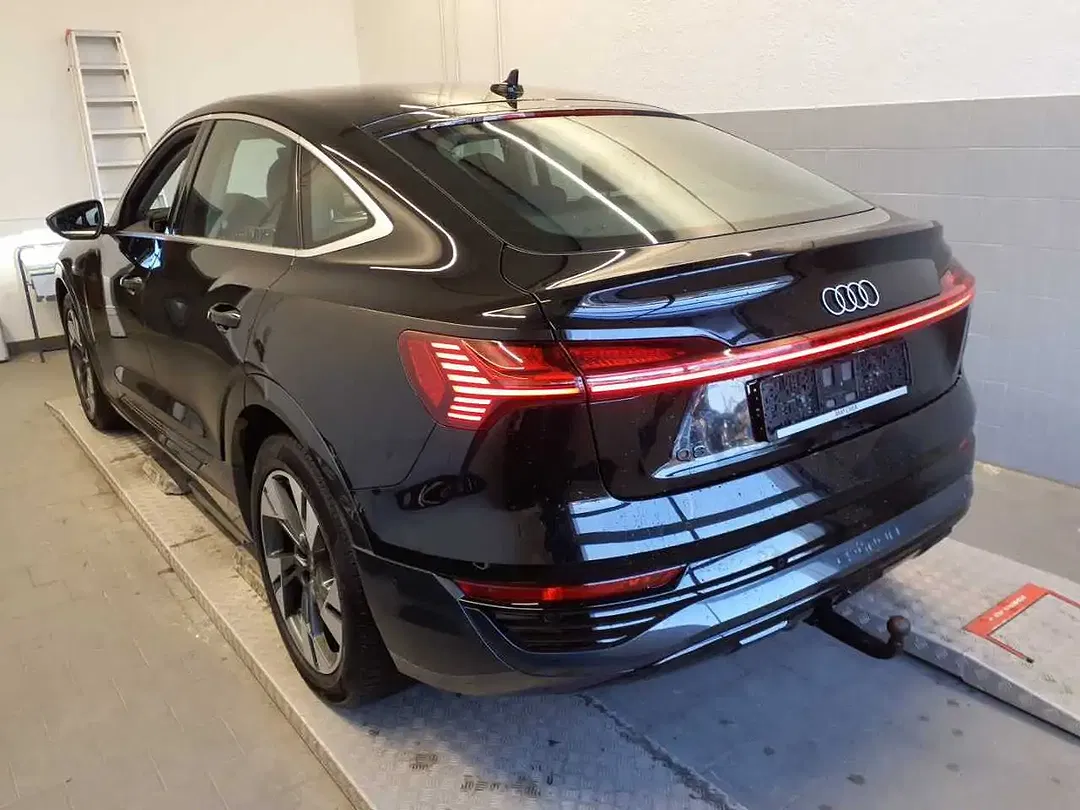 Audi Q8 e-tron - Thumbnail 3