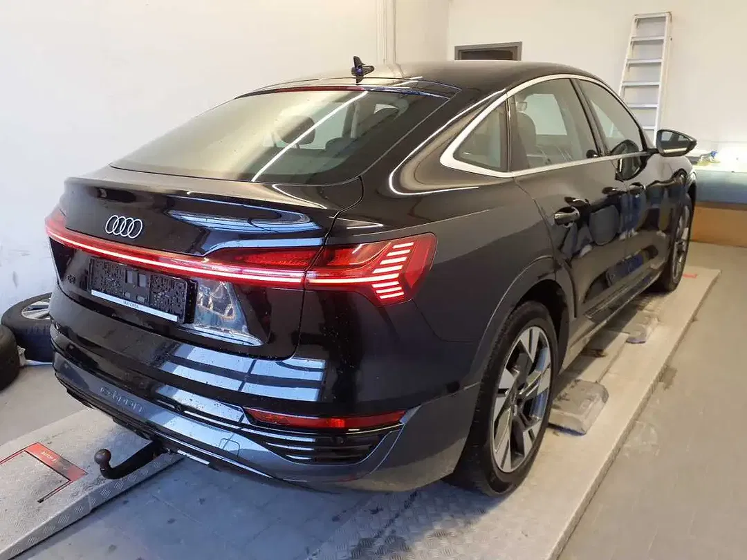 Audi Q8 e-tron - Thumbnail 4