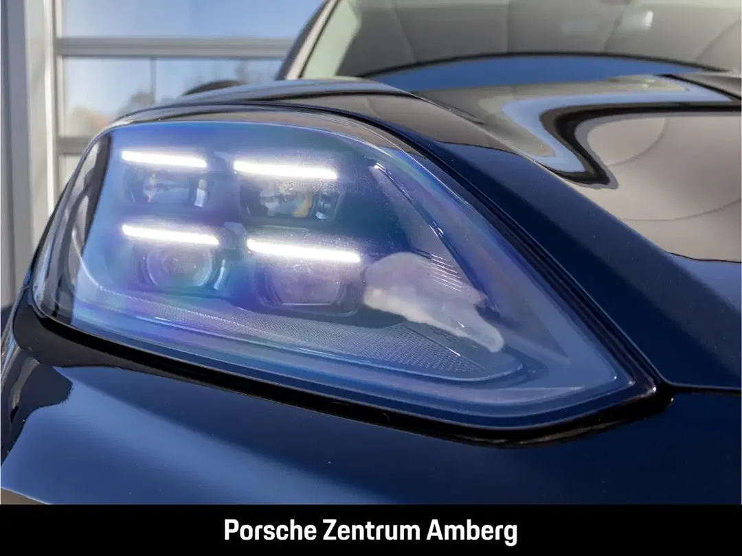 Porsche Cayenne - Thumbnail 10