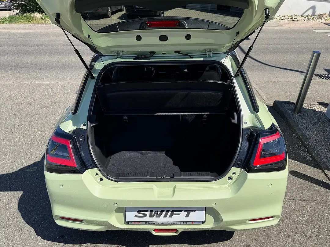 Suzuki Swift - Thumbnail 10