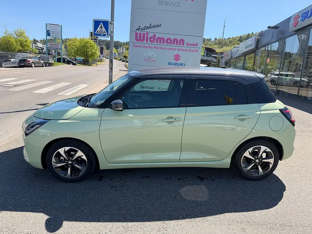 Suzuki Swift - Thumbnail 3
