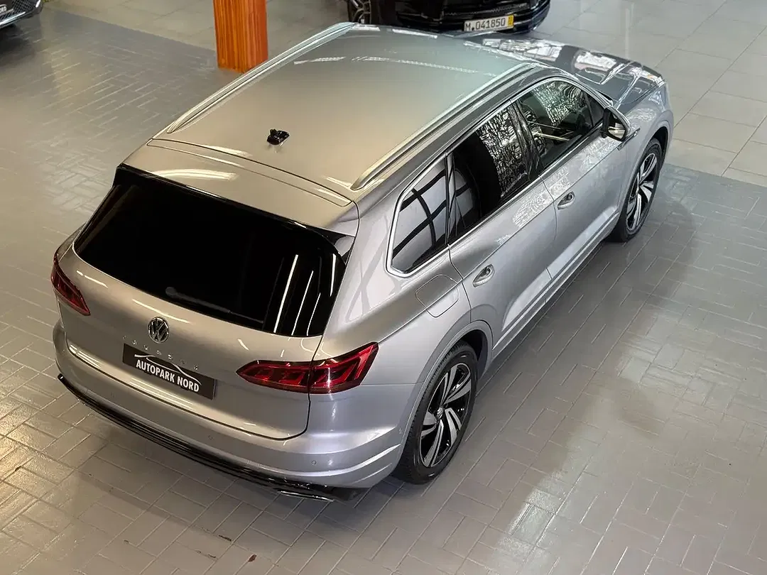 Volkswagen Touareg - Thumbnail 10
