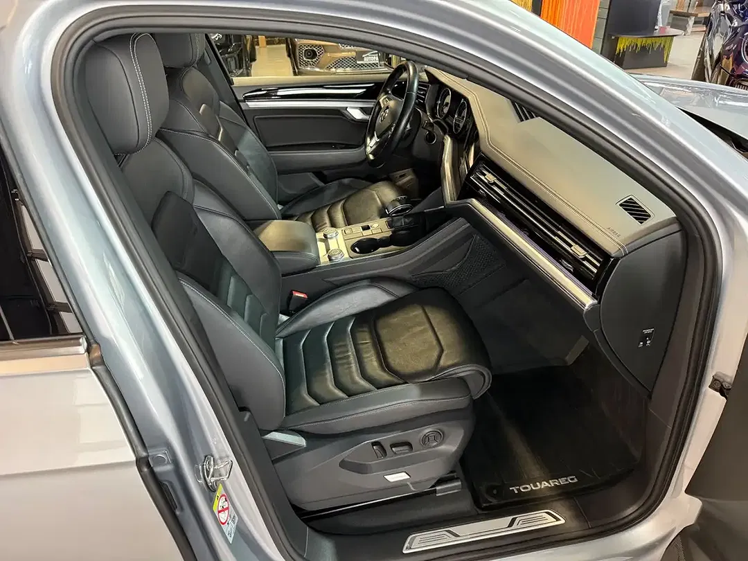 Volkswagen Touareg - Thumbnail 16