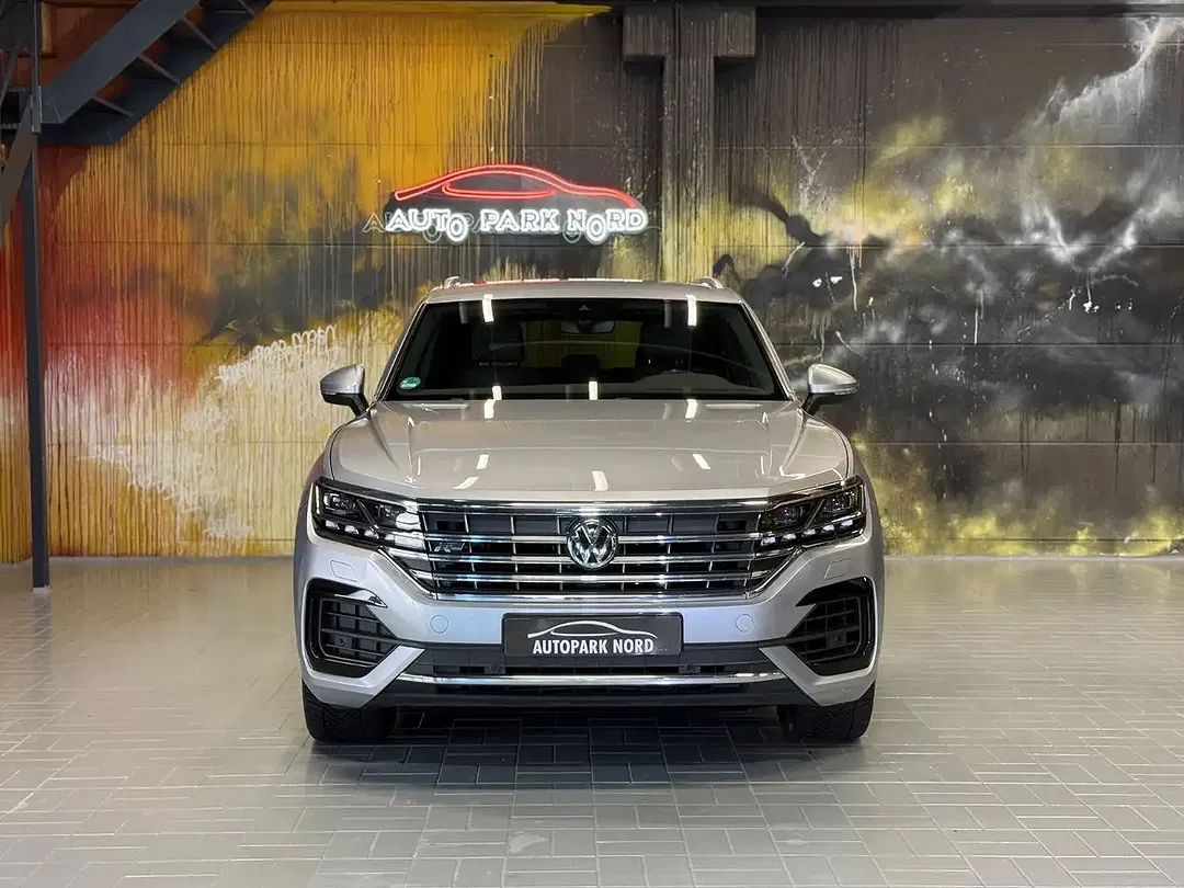 Volkswagen Touareg - Thumbnail 2