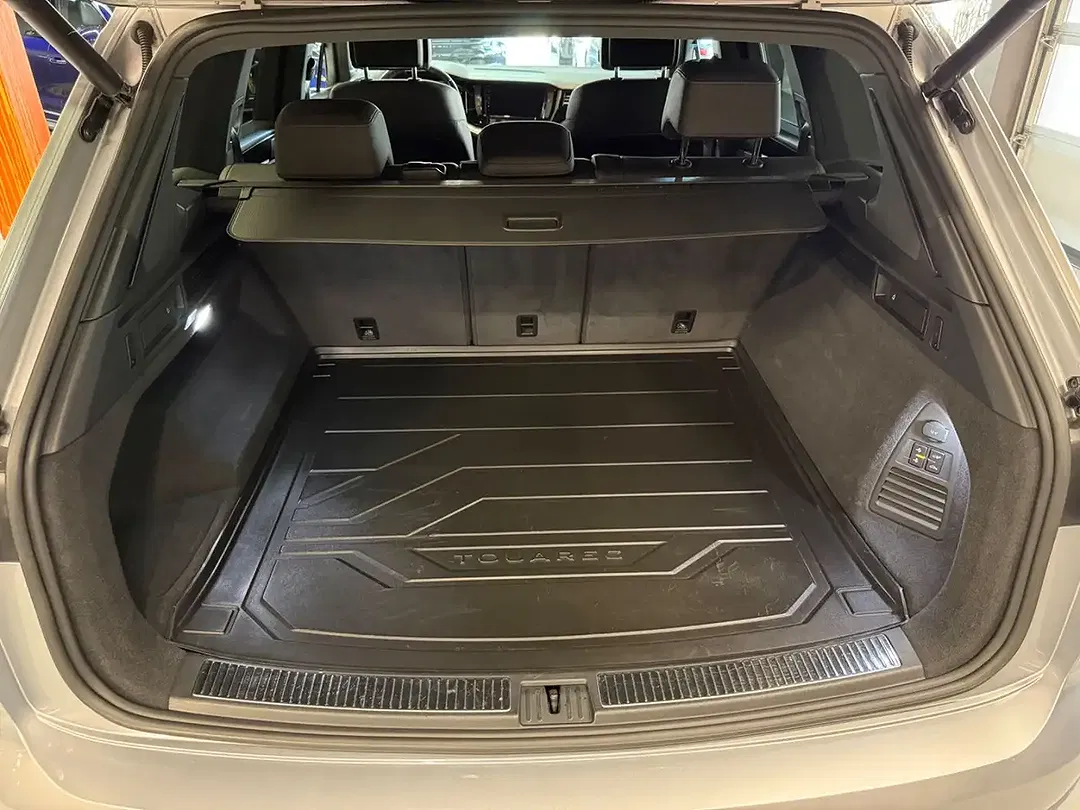 Volkswagen Touareg - Thumbnail 24