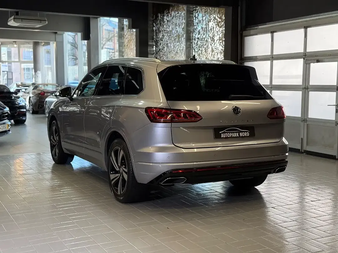 Volkswagen Touareg - Thumbnail 5