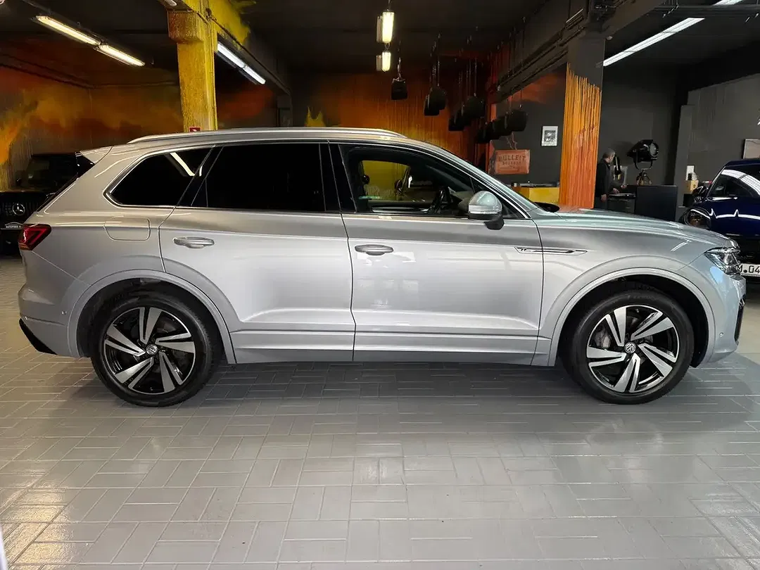 Volkswagen Touareg - Thumbnail 8