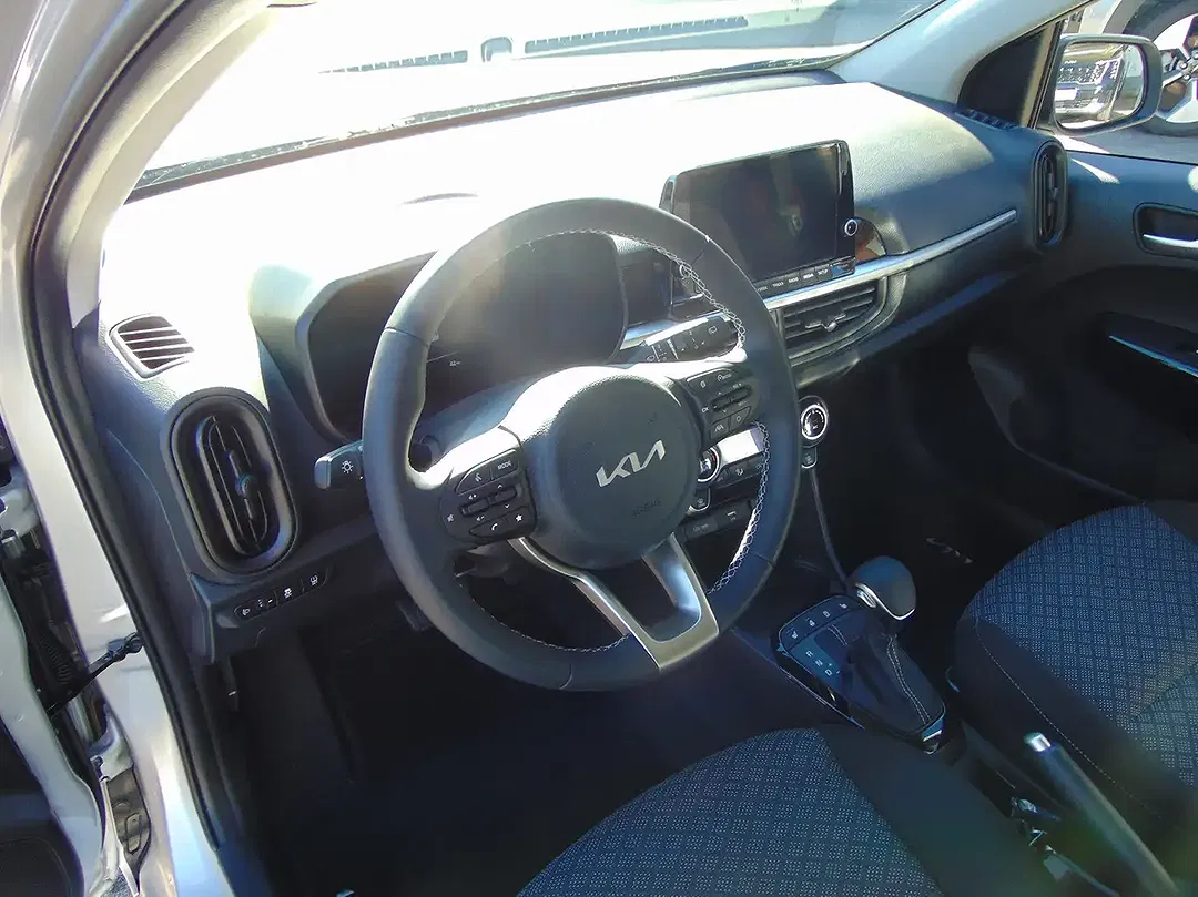 Kia Picanto - Thumbnail 8