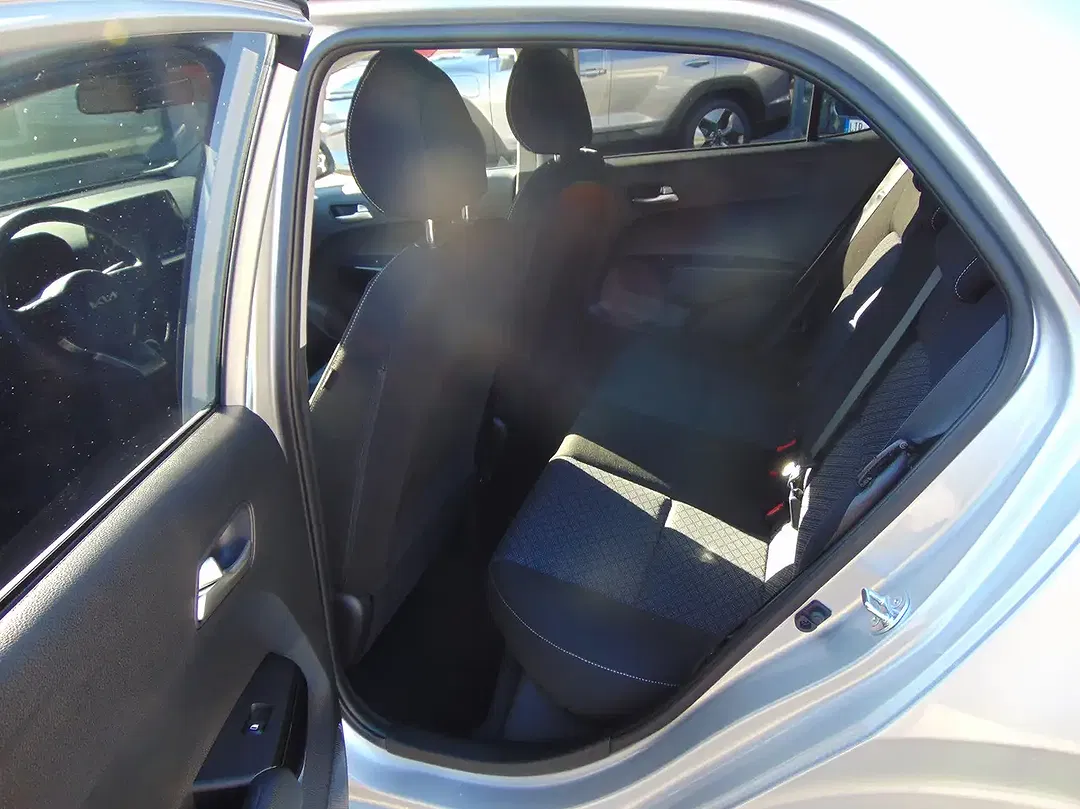 Kia Picanto - Thumbnail 9