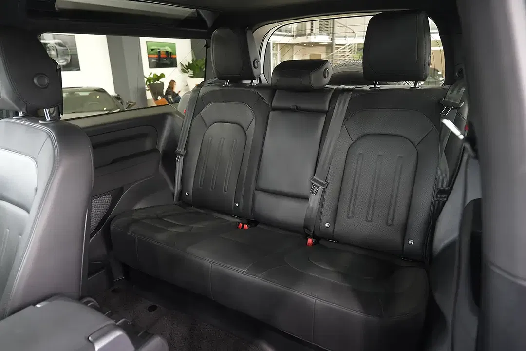 Land Rover Defender - Thumbnail 12