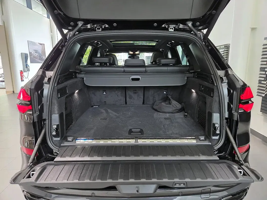 BMW X5 - Thumbnail 13