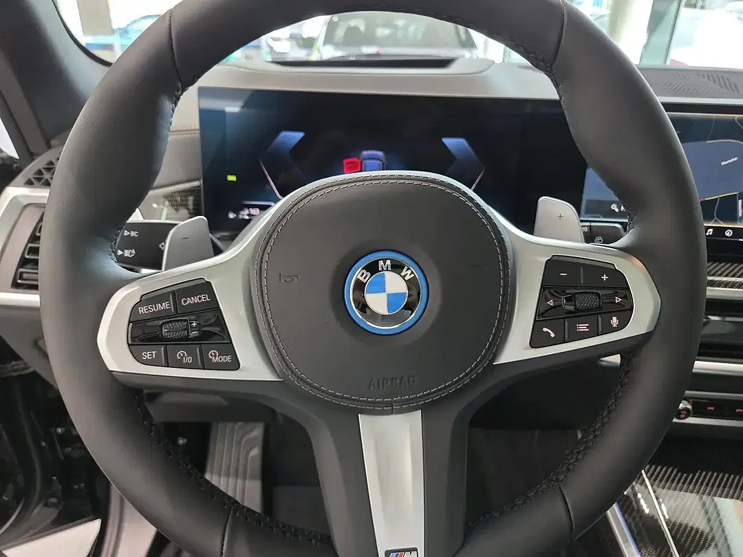 BMW X5 - Thumbnail 6