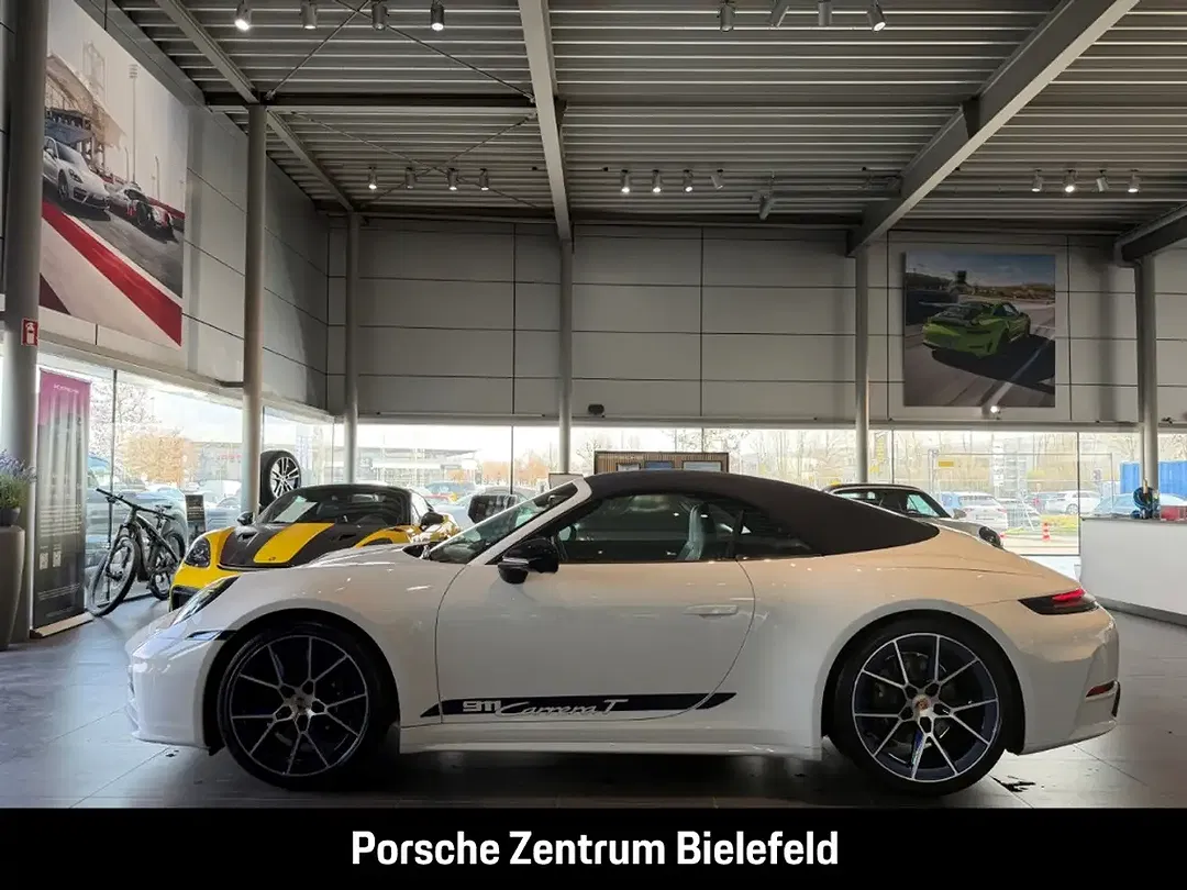 Porsche 992 - Thumbnail 2