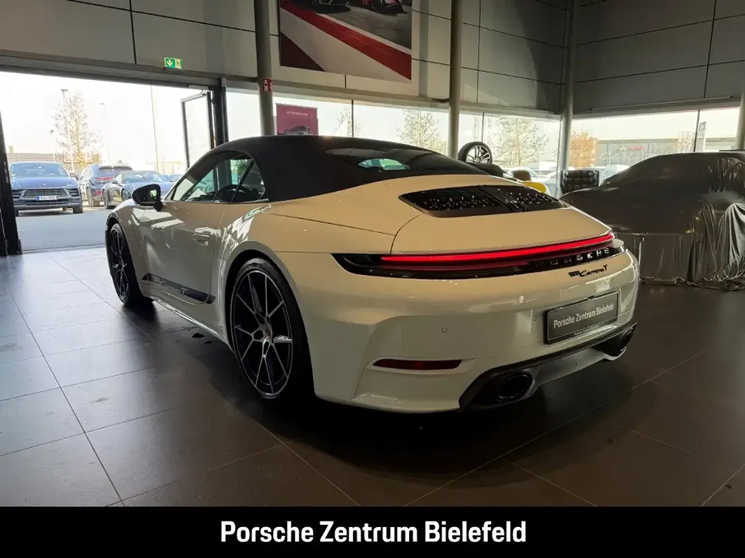 Porsche 992 - Thumbnail 3